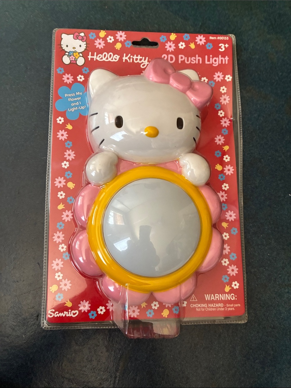 Sanrio Hello Kitty Pink and Yellow Flower Push Light NEW